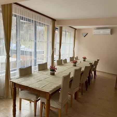 стефани Villa Dewin